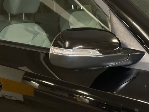 Used 2018 Kia Soul EV + w/ Sun & Fun Package image 9