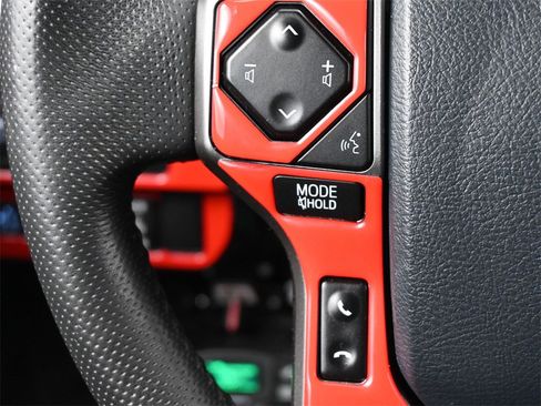 Used 2020 Toyota Tacoma Limited image 8