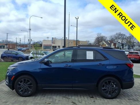 Used 2022 Chevrolet Equinox RS w/ LPO, Floor Liner Package image 4