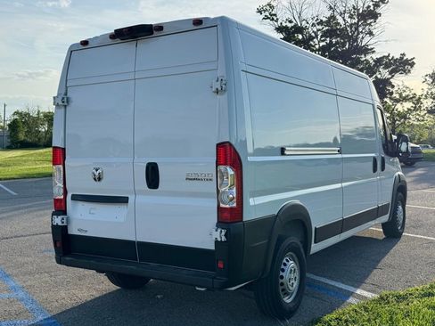 Used 2025 RAM ProMaster 2500 w/ Convenience Group FWD image 5