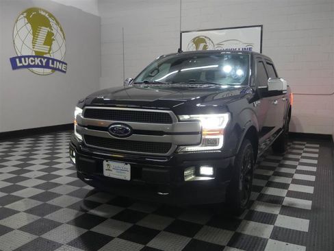 Used 2019 Ford F150 Platinum w/ Equipment Group 701A Luxury AWD/4WD image 4