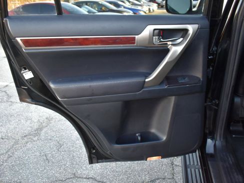 Used 2010 Lexus GX 460 image 41