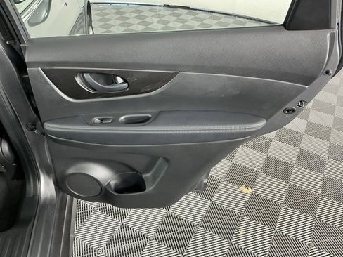 Used 2020 Nissan Rogue S image 12