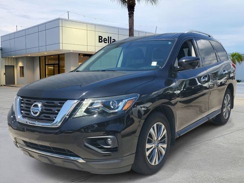Certified 2020 Nissan Pathfinder SL w/ Cargo Package FWD image 2