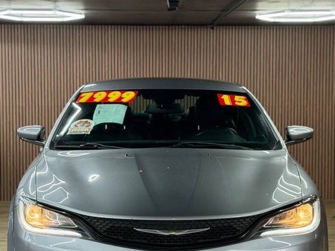 Used 2015 Chrysler 200 S FWD image 2
