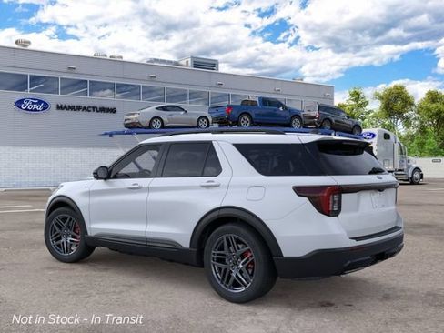 New 2026 Ford Explorer ST-Line w/ ST-Line Street Pack RWD image 4