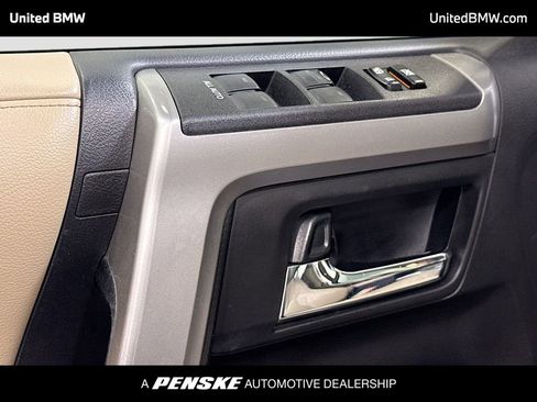 Used 2018 Toyota 4Runner SR5 Premium AWD/4WD image 3