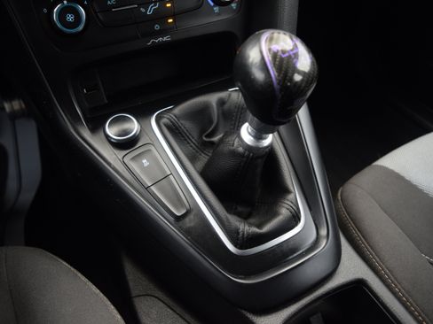 Used 2017 Ford Focus ST image 14