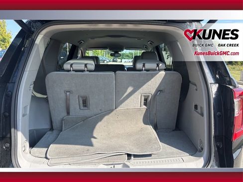 Used 2023 GMC Acadia SLT image 7