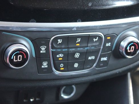 Used 2020 Chevrolet Traverse LS image 37