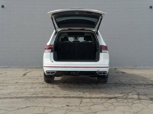 Used 2025 Volkswagen Atlas SEL Premium R-Line image 14