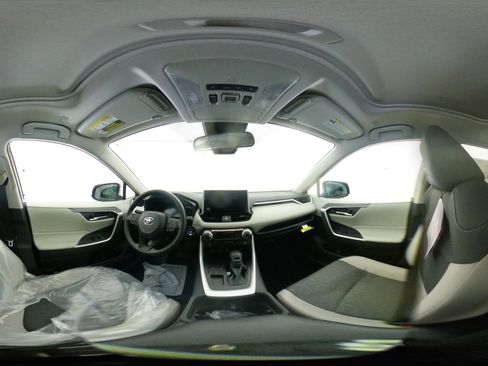 New 2025 Toyota RAV4 XLE image 33