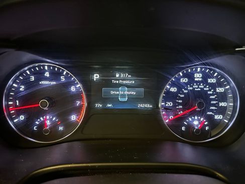 Used 2023 Kia Forte LXS FWD image 10