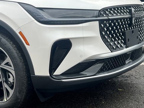 New 2026 Lincoln Nautilus Premier w/ Equipment Group 102A image 2