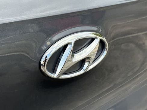 Used 2021 Hyundai Tucson SE w/ Cargo Package FWD image 11