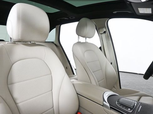 Certified 2021 Mercedes-Benz GLC 300 GLC 300 image 23