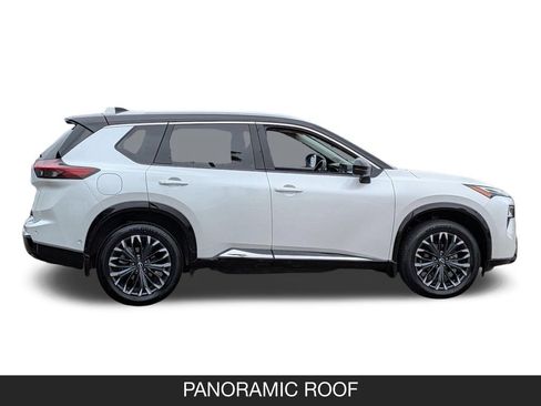 Used 2024 Nissan Rogue Platinum FWD image 6
