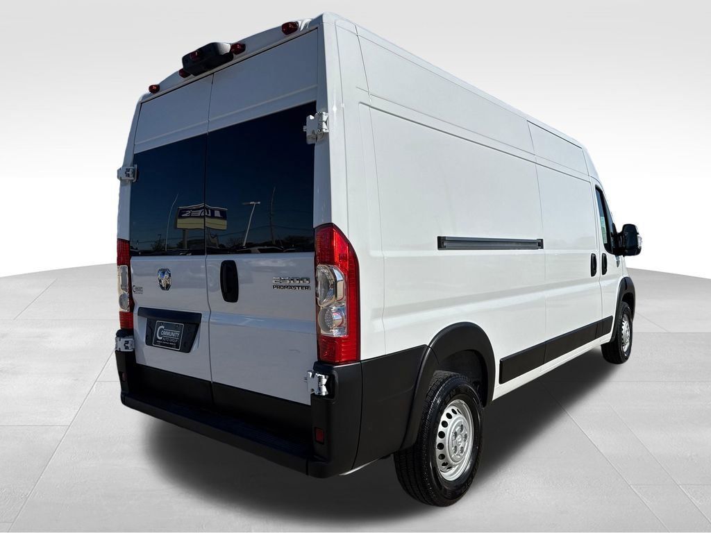 Used 2025 RAM ProMaster 2500 FWD image 5
