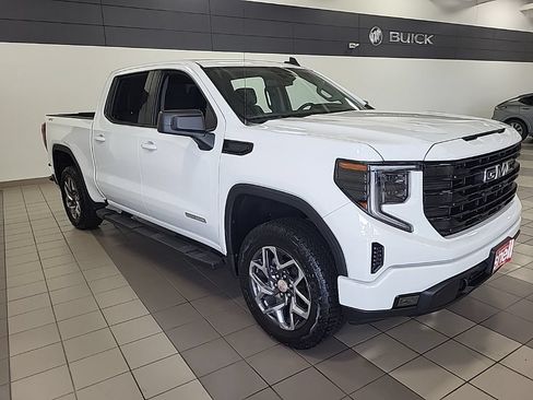 Used 2022 GMC Sierra 1500 Elevation w/ LPO, Elevation Black Package AWD/4WD image 4