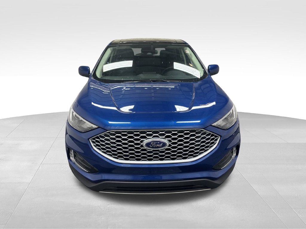 Used 2023 Ford Edge SEL w/ Convenience Package AWD/4WD image 3