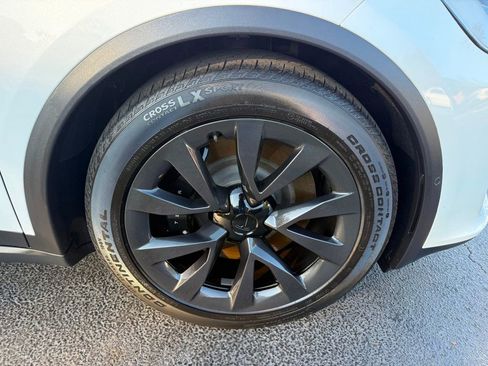 Used 2023 Tesla Model X image 33