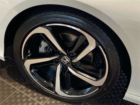 Used 2022 Honda Accord Sport image 8