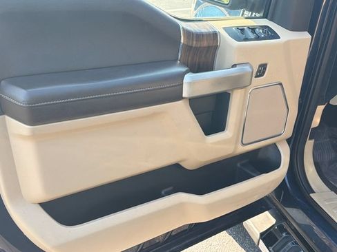 Used 2018 Ford F150 Lariat w/ Equipment Group 502A Luxury AWD/4WD image 12