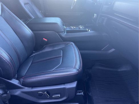 Used 2022 Ford Expedition Max Limited image 17