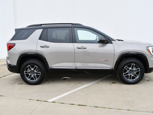 Used 2026 GMC Terrain AT4 w/ Technology Package II image 5