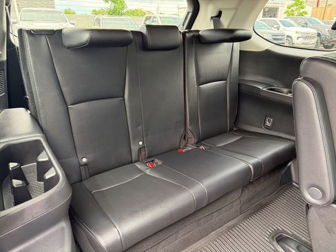 Used 2024 Toyota Grand Highlander AWD image 17