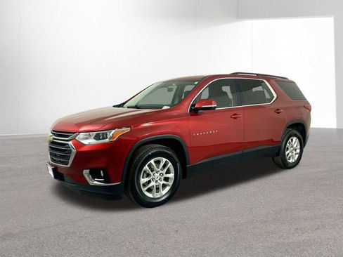 Used 2019 Chevrolet Traverse LT image 2