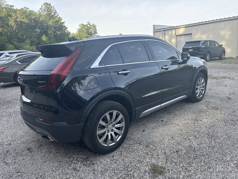 Used 2022 Cadillac XT4 Premium Luxury w/ Safety Alert Package AWD/4WD image 3