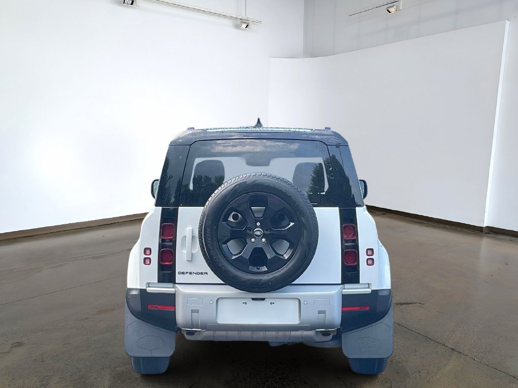 Used 2025 Land Rover Defender 110 S AWD/4WD image 5