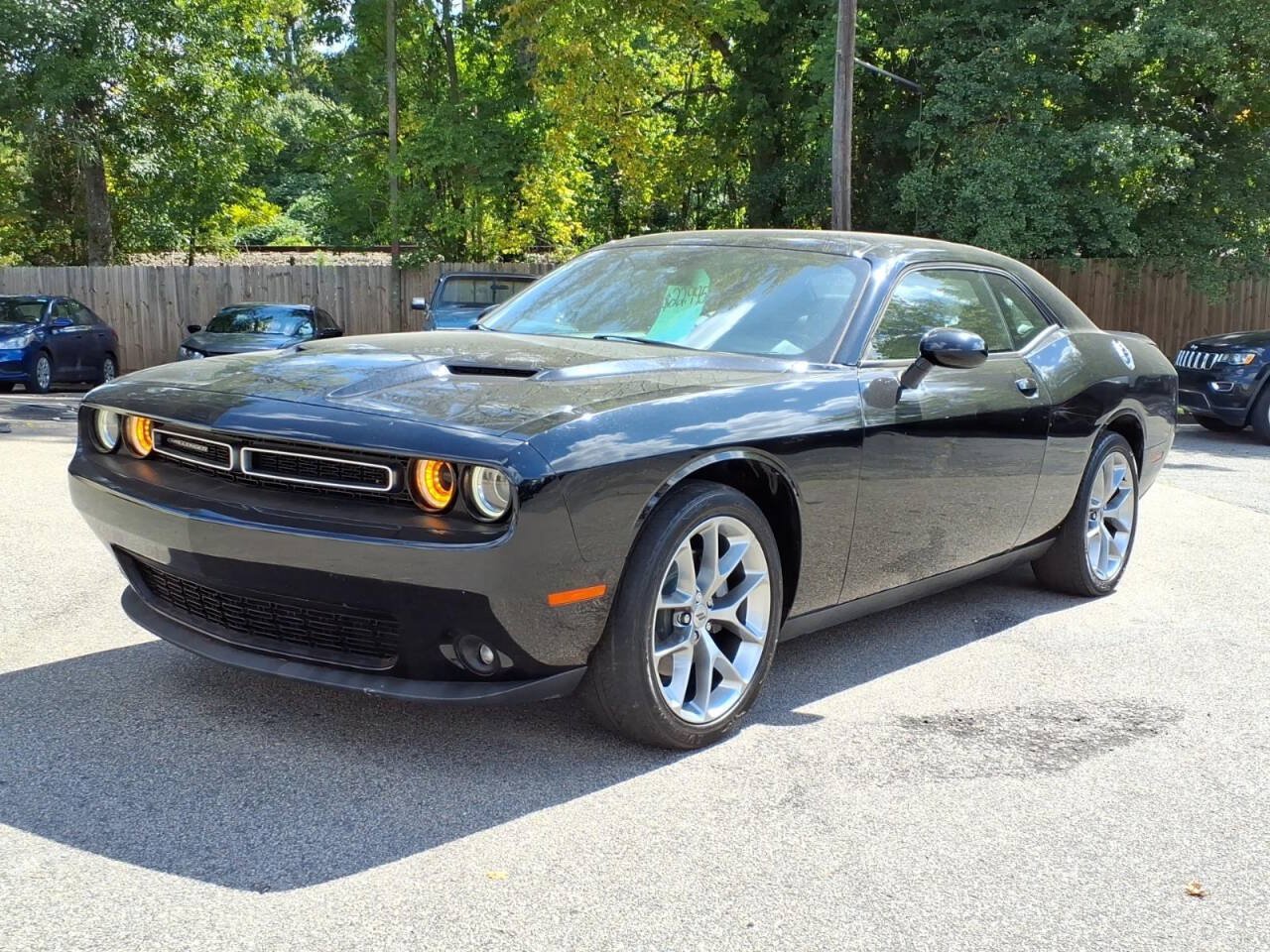 Used 2021 Dodge Challenger SXT w/ Plus Package RWD image 8