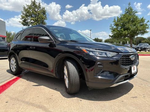 Used 2023 Ford Escape Active FWD image 4