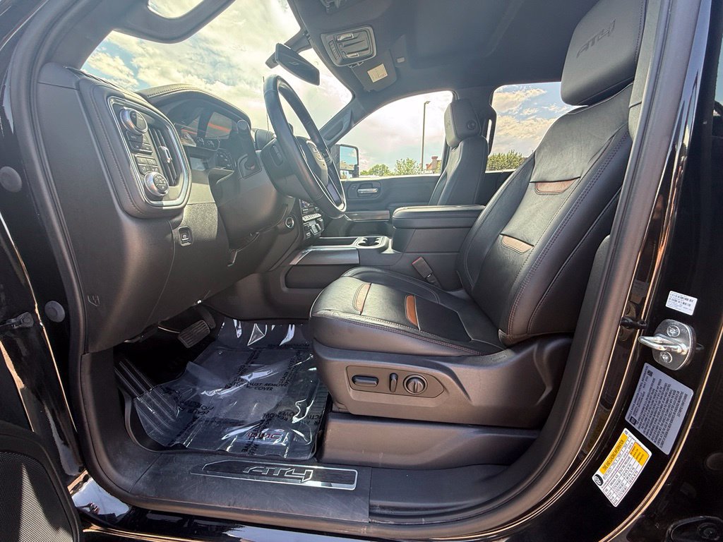 Used 2022 GMC Sierra 2500 AT4 w/ Gooseneck/5TH Wheel Package AWD/4WD image 10