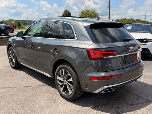 Used 2022 Audi Q5 2.0T Premium w/ Convenience Package AWD/4WD image 2