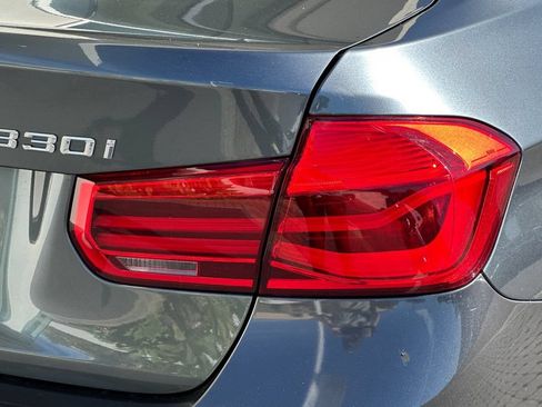 Used 2018 BMW 330i Sedan RWD image 31