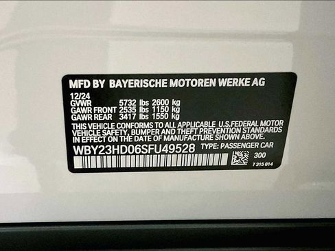 Used 2025 BMW i4 eDrive40 w/ Driving Assistance Package image 18