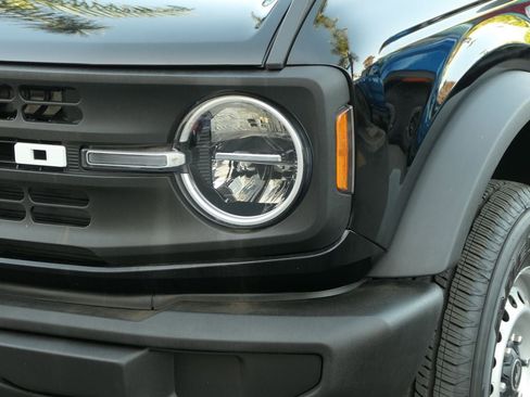 Used 2025 Ford Bronco 4-Door AWD/4WD image 10