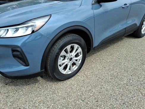 Certified 2023 Ford Escape Active AWD/4WD image 4