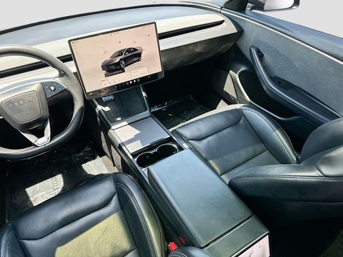Used 2025 Tesla Model 3 Long Range RWD image 23
