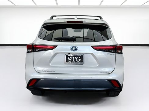 Used 2021 Toyota Highlander Limited AWD/4WD image 5