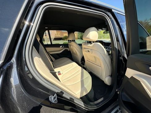 Used 2022 BMW X5 sDrive40i w/ Premium Package RWD image 17