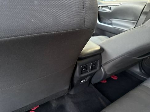 Used 2025 Toyota RAV4 XLE FWD image 25