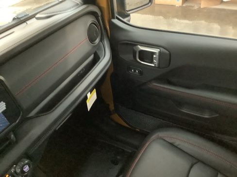 New 2026 Jeep Wrangler Unlimited Rubicon AWD/4WD image 23