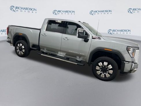 Used 2025 GMC Sierra 2500 Denali w/ Denali Reserve Package image 7