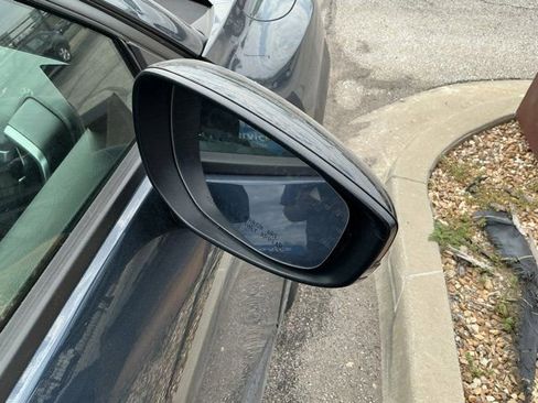 Used 2025 MAZDA CX-50 AWD 2.5 S w/ Premium Package image 16