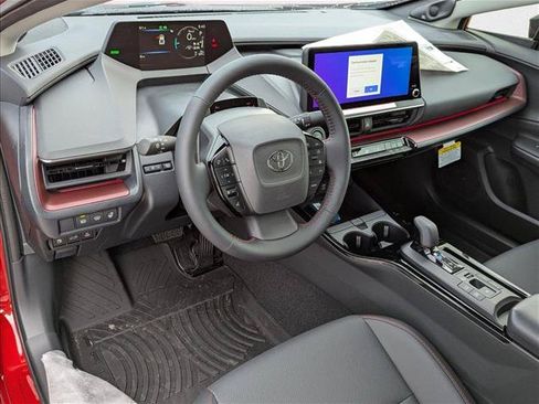 New 2025 Toyota Prius Plug-In Hybrid FWD image 3