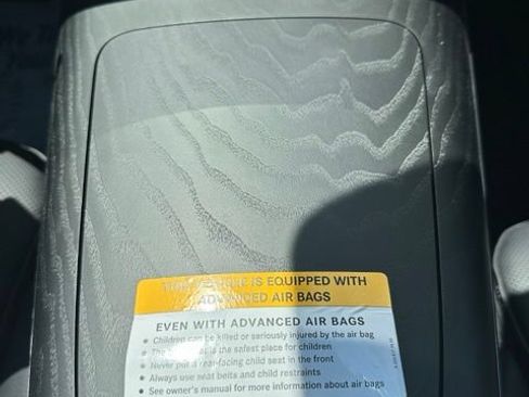 New 2026 Mercedes-Benz E 450 4MATIC Sedan image 31